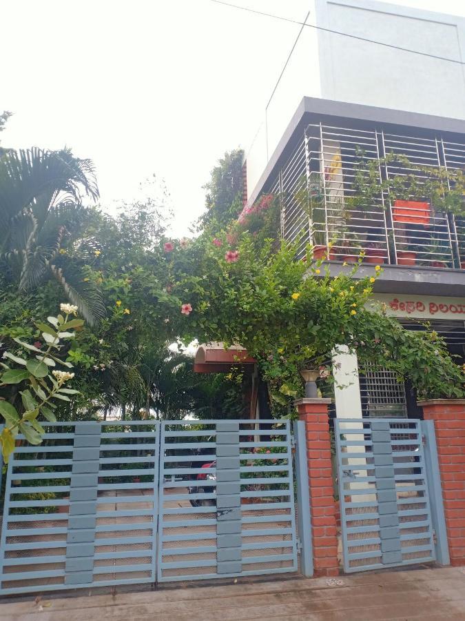 Mango Tree Homestay Хампи Экстерьер фото