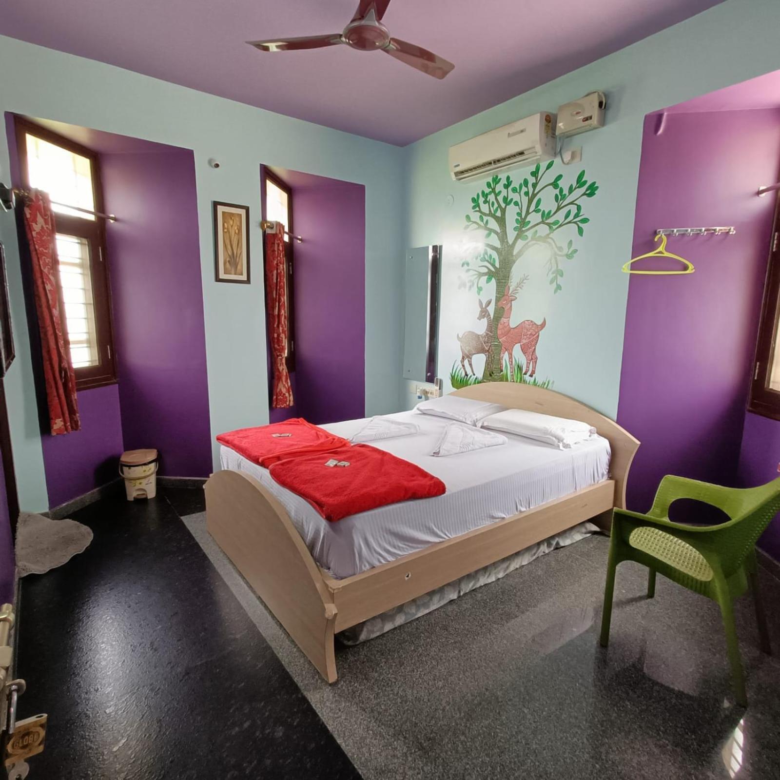 Mango Tree Homestay Хампи Экстерьер фото