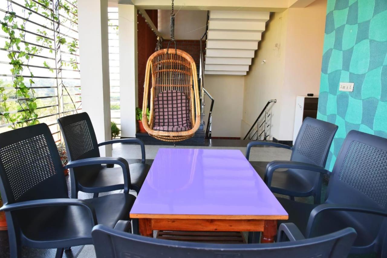 Mango Tree Homestay Хампи Экстерьер фото